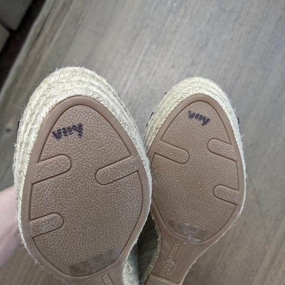 Fergalicious Black Wedge Sz5.5 - Picture 5 of 12